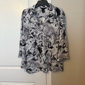 Investments Black & White Floral Collared Button-Front Blouse